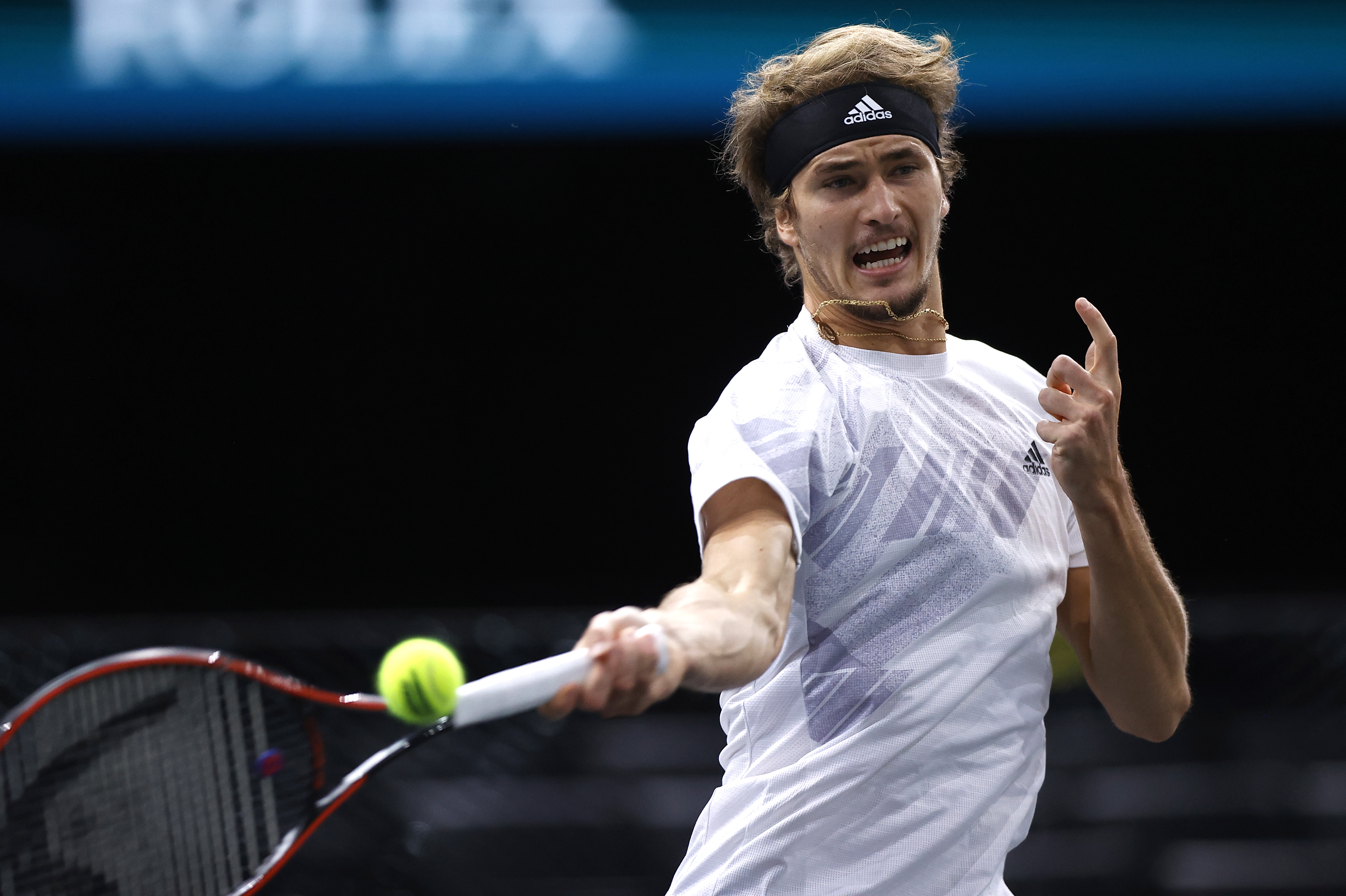 法国网球队绝杀英国网球队，梅德韦杰夫关键制胜的简单介绍