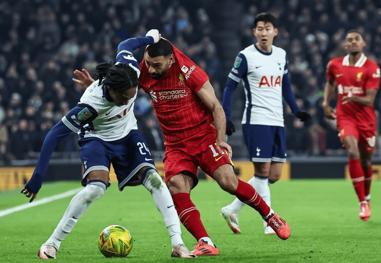 关于丹麦爆冷英格兰，阿尔瓦雷斯关键制胜的信息