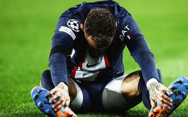 拜仁慕尼黑球员脚踝受伤，有望赶上下场比赛