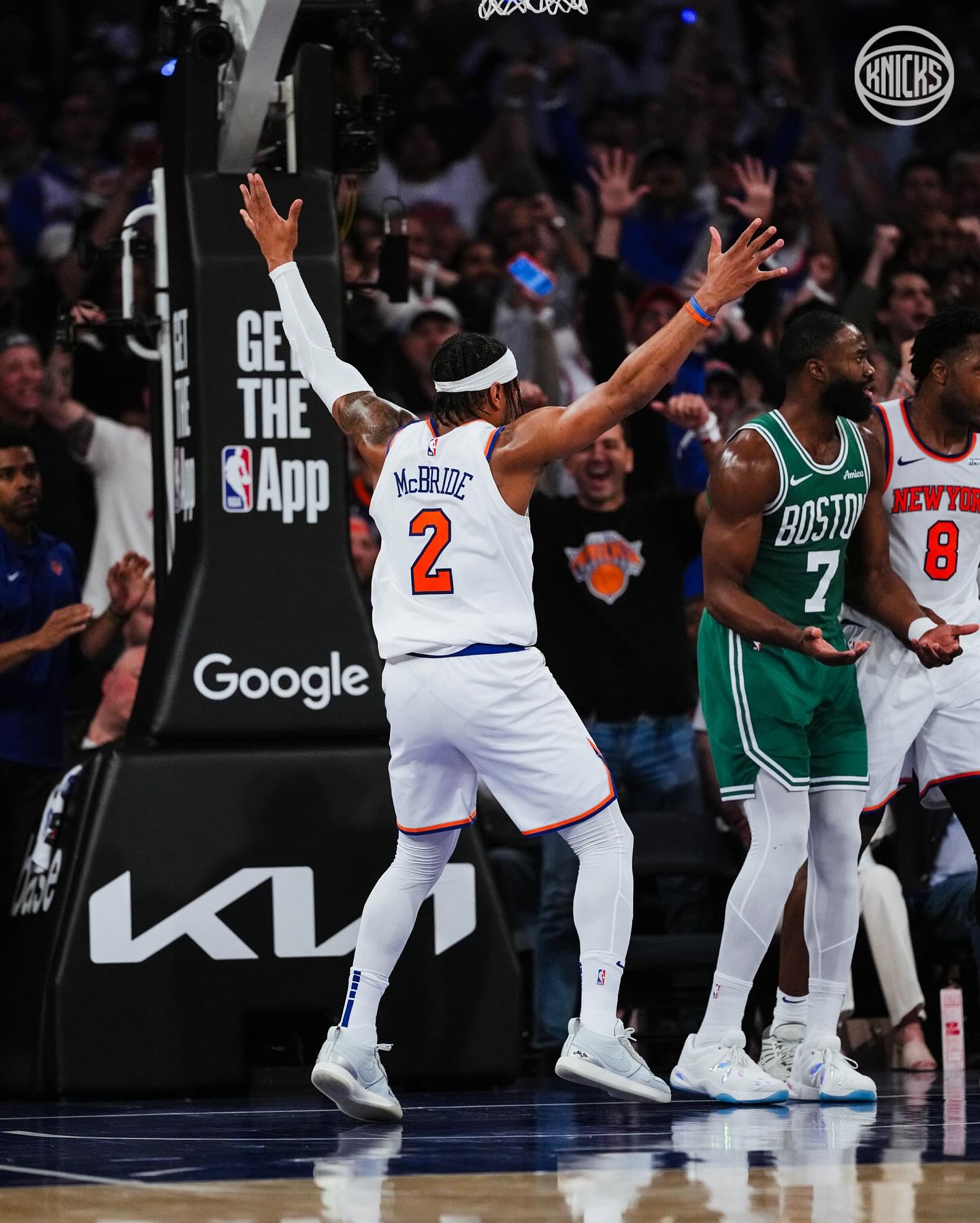 包含NBA季后赛：骑士力克尼克斯晋级东部决赛的词条