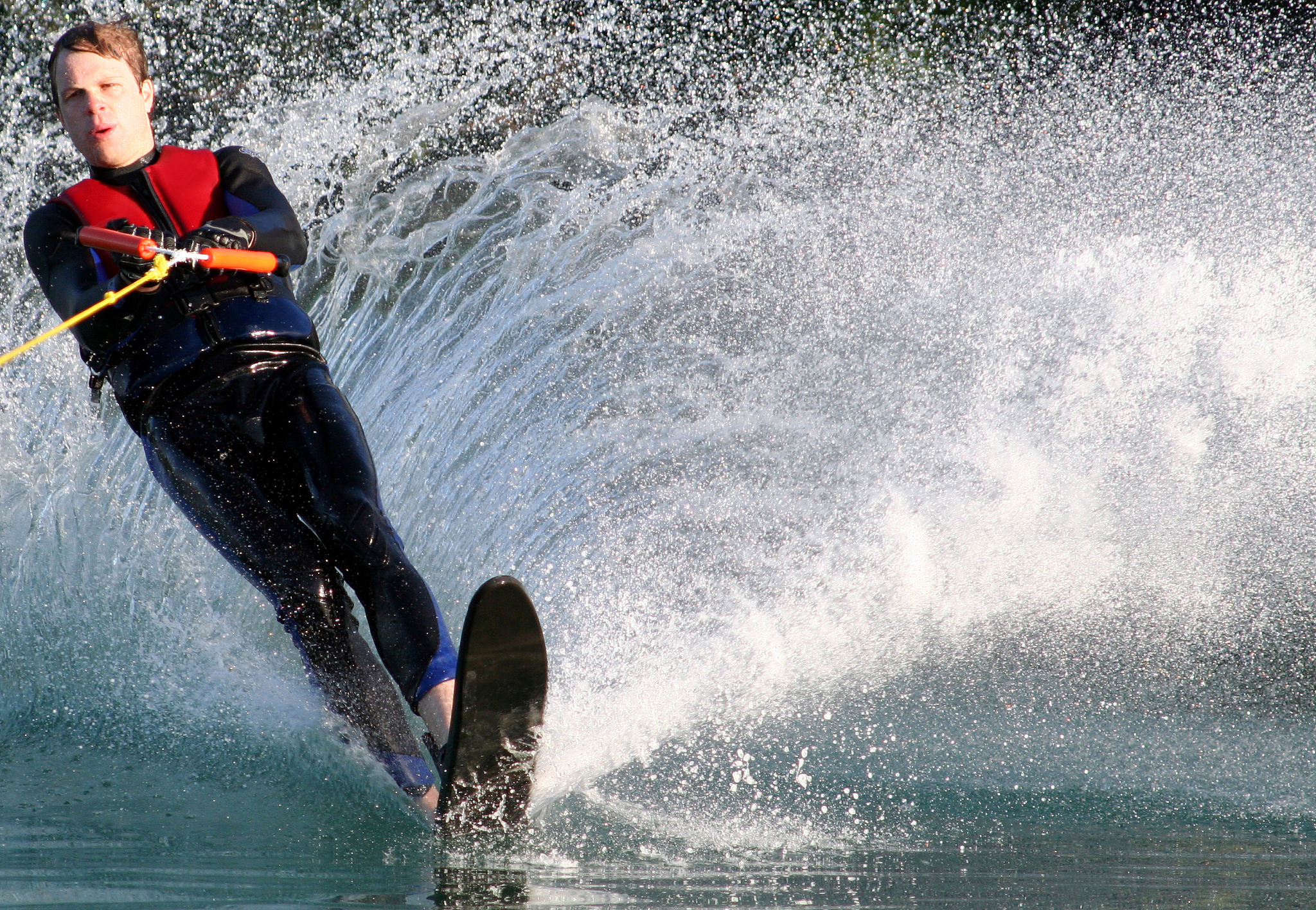 惊险刺激！比赛中的运动员们尽显实力