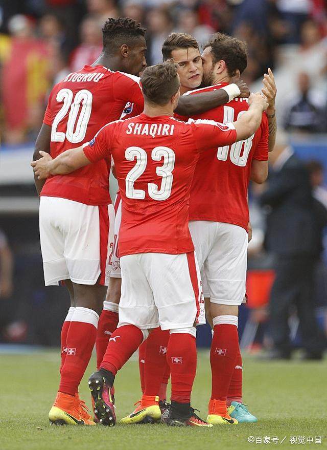 瑞典队在硝烟弥漫中取得胜利