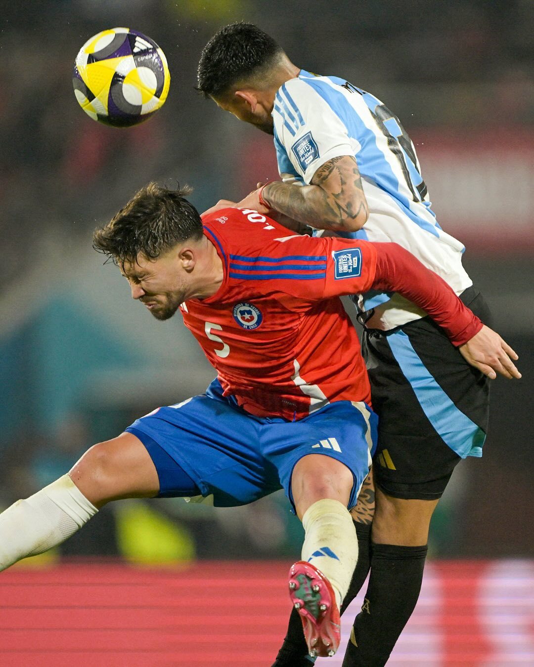 包含瓦伦西亚主场不敌切尔西，遭遇关键失利的词条