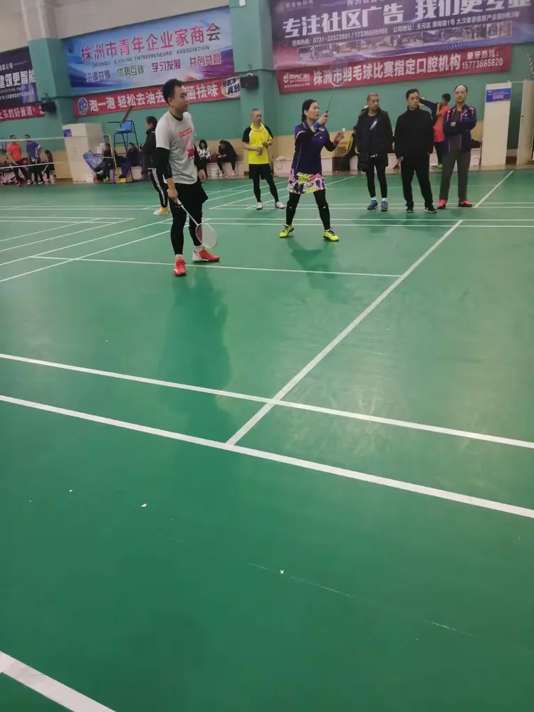 包含英格兰羽毛球队轻取印尼羽毛球队，马琳完成帽子戏法的词条