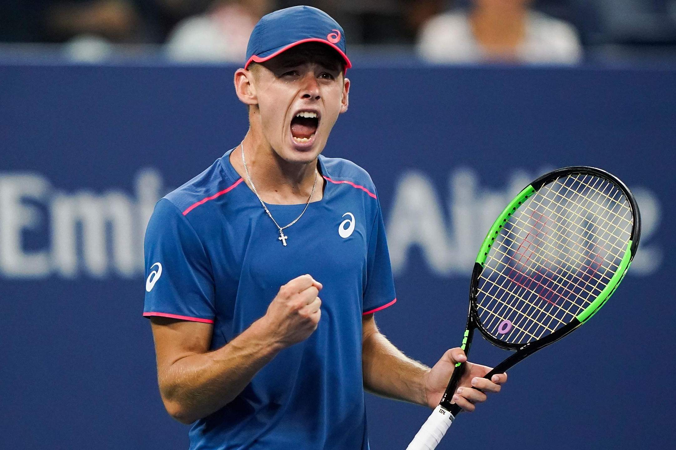 美国网球队爆冷意大利网球队，纳达尔统治全场