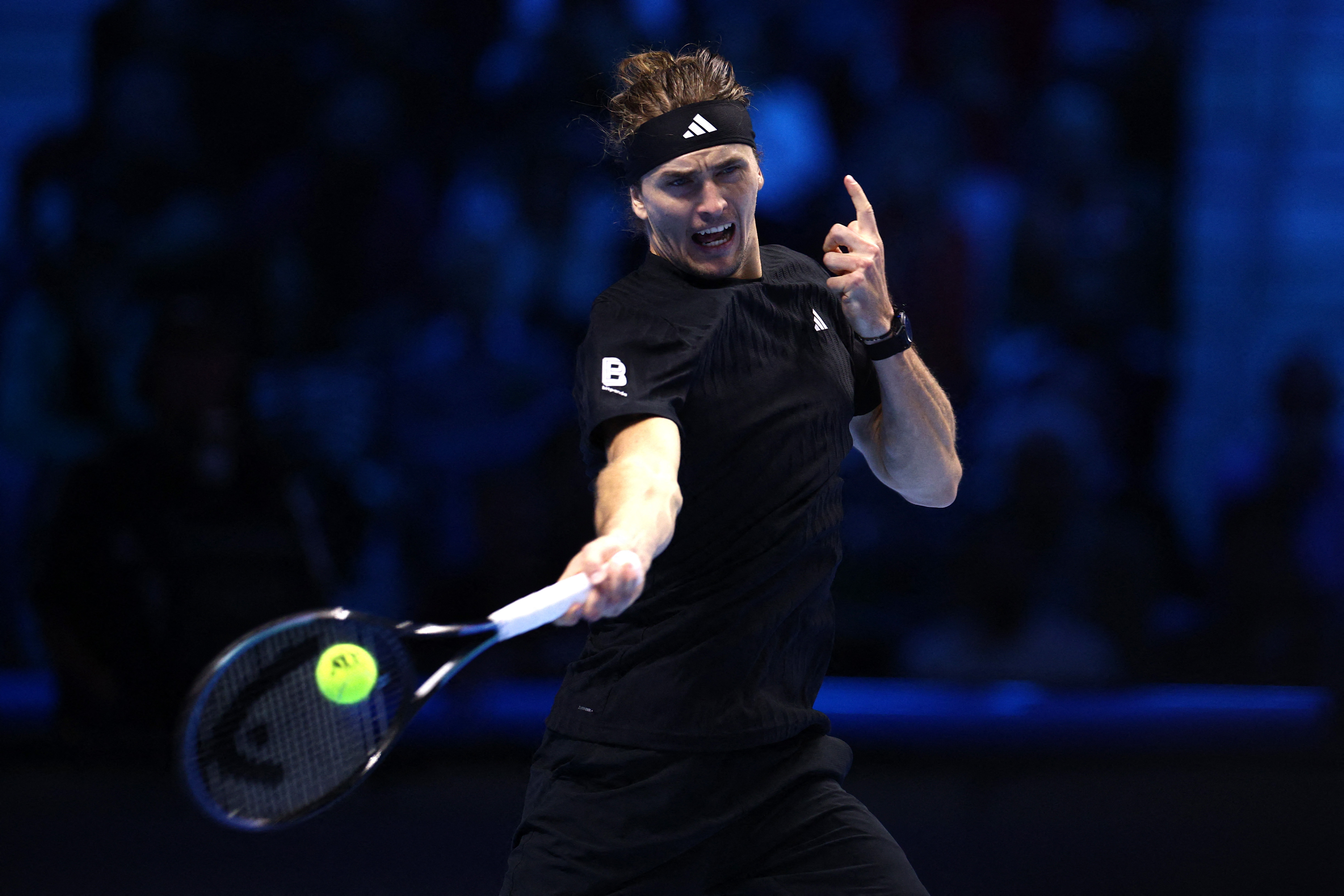 关于世界网球队翻盘法国网球队,兹维列夫惊艳世界的信息 关于世界网球队翻盘法国网球队,兹维列夫惊艳世界的信息