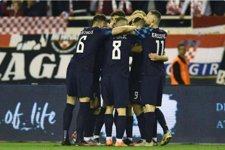 包含英格兰轻取德国,萨内一己之力扛起全队的词条 包含英格兰轻取德国,萨内一己之力扛起全队的词条