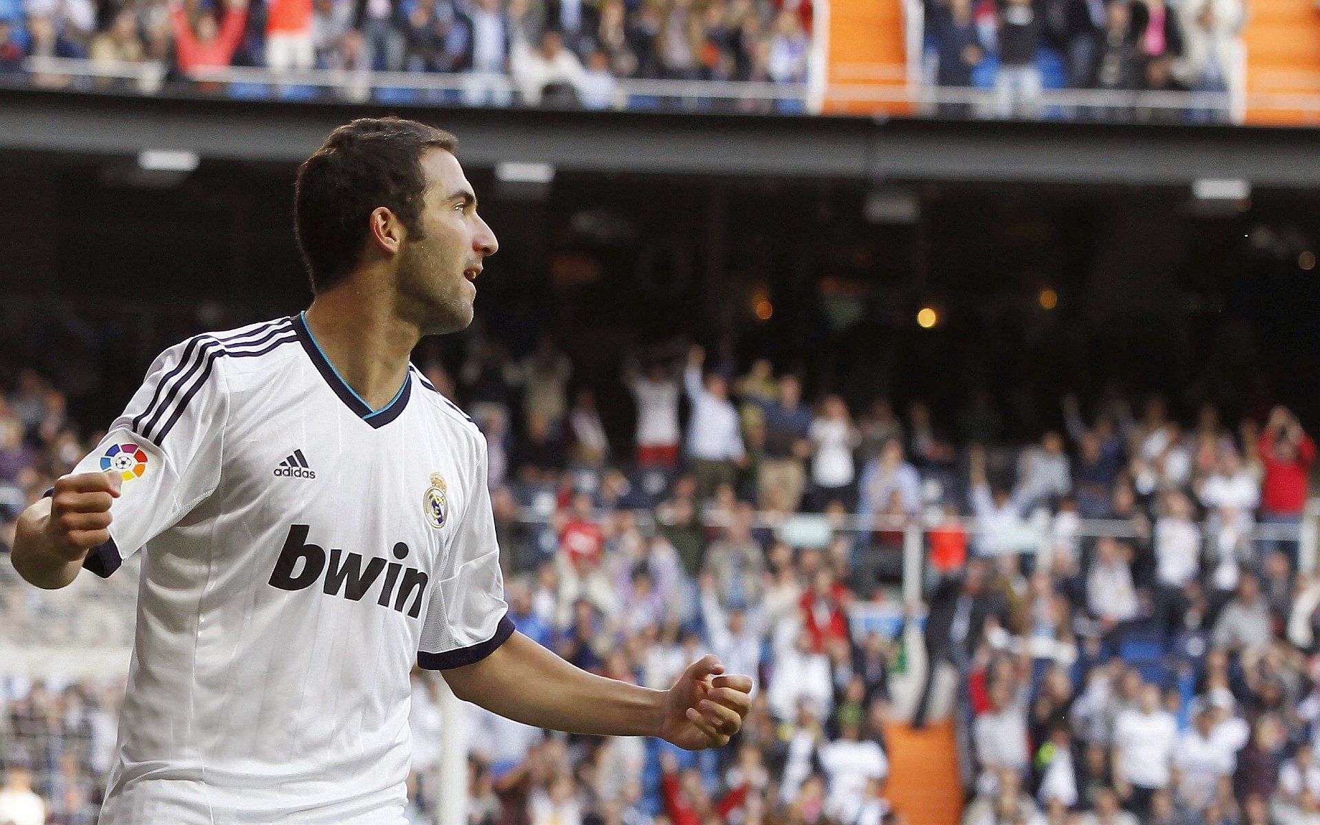 雷霆对阵广东队,英格拉姆关键时刻站出来的背后