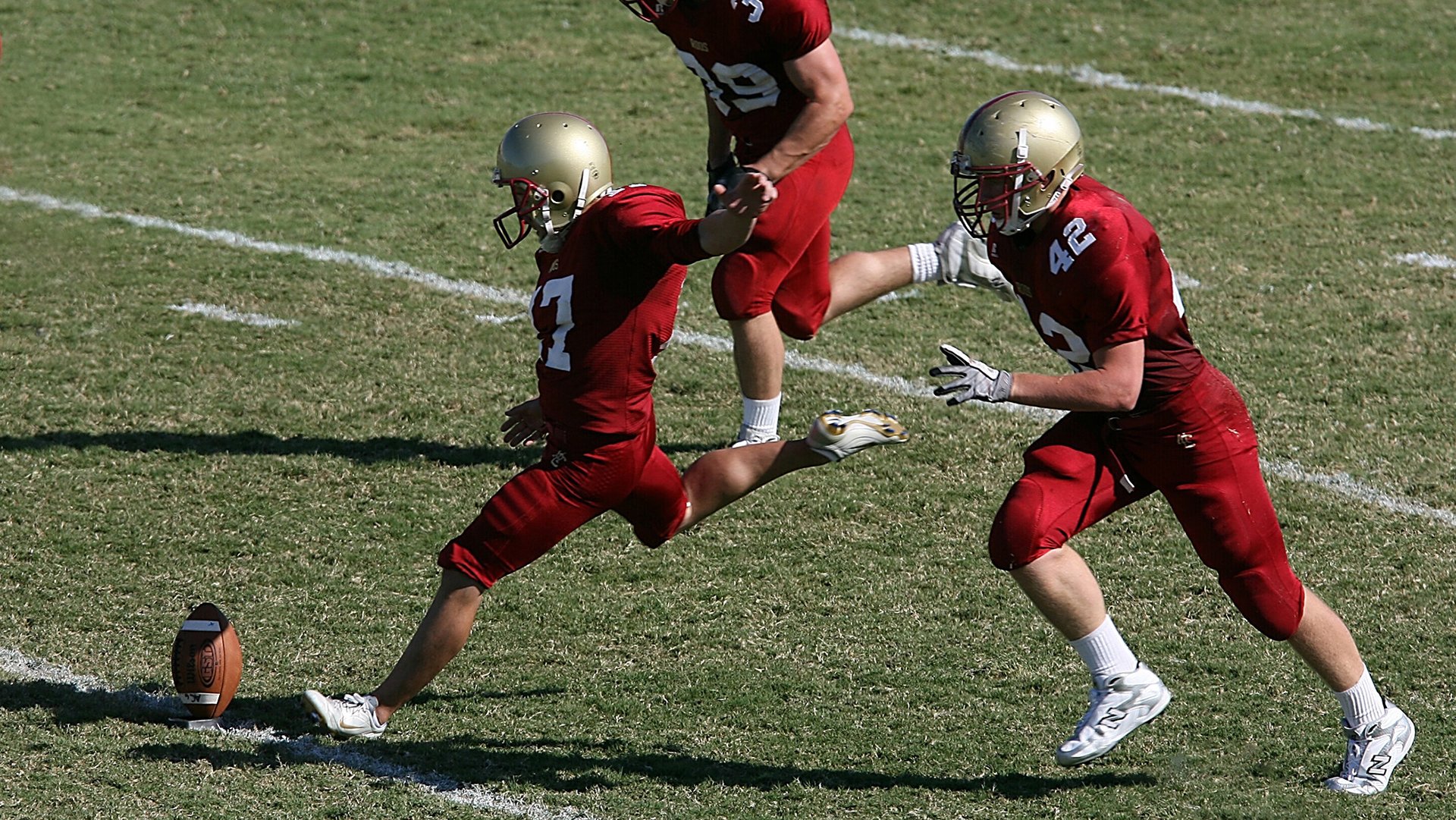 克莱·汤普森重现冠军级锋芒，凯尔特人主场力擒老鹰